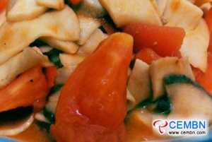 Recipe: Stir-fried Drumstick mushroom with tomato and cucumber slices